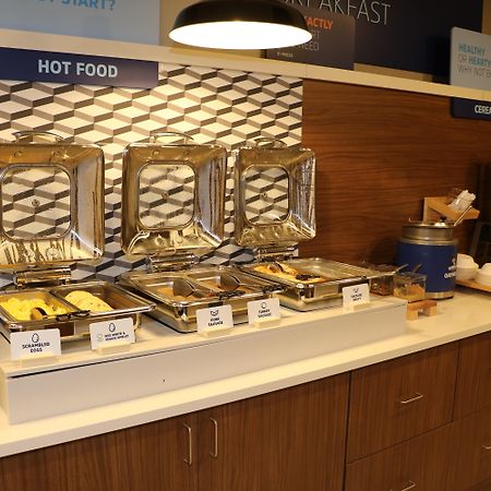 道格拉斯套房智选假日酒店 外观 照片