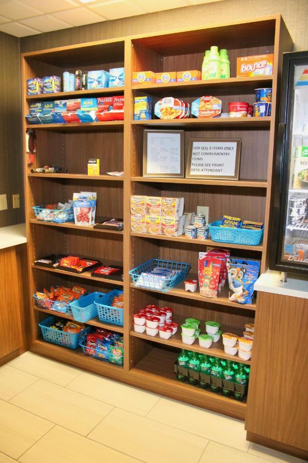 道格拉斯套房智选假日酒店 外观 照片